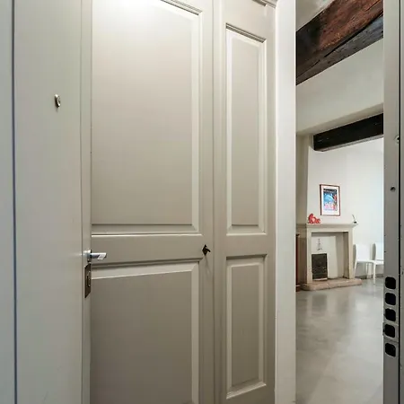 Loggia - Center - By Host4u