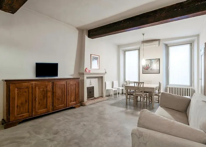 Host4u - Loggia Square In Center Piazza Della Loggia & Piazza Vittoria Brescia