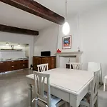 Apartment Host4u - Loggia Square In Center Piazza Della Loggia & Piazza Vittoria Brescia