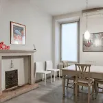 Apartment Host4u - Loggia Square In Center Piazza Della Loggia & Piazza Vittoria Brescia