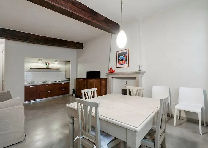 Apartman Host4u - Loggia Square In Center Piazza Della Loggia & Piazza Vittoria Brescia
